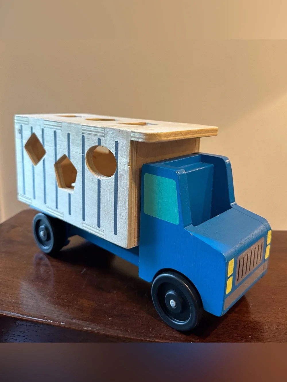 Melissa & Doug • wooden dump truck with reptiles instead of shapes • toy • kids